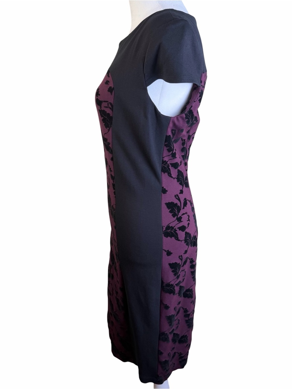 Carmen by Carmen Marc Valvo Black & Plum Floral Sheath Dress Size 6 - Picture 4 of 11